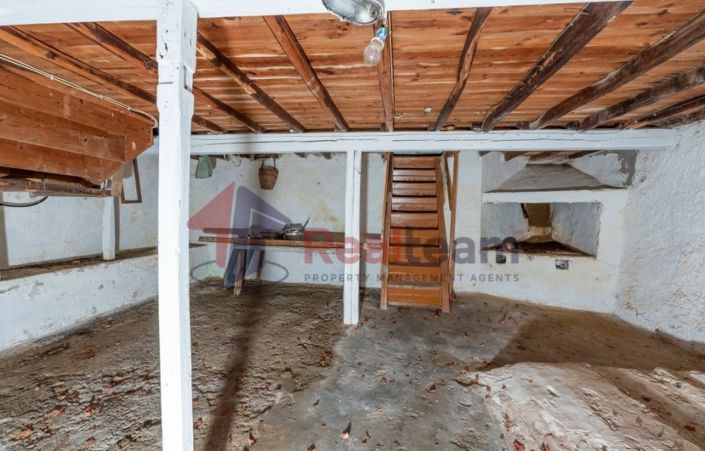 Image No.9-2 Bed Property for sale