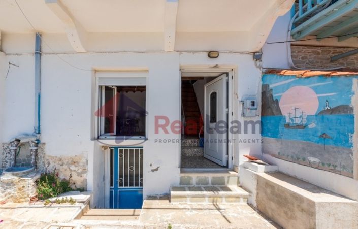 Image No.10-1 Bed Property for sale