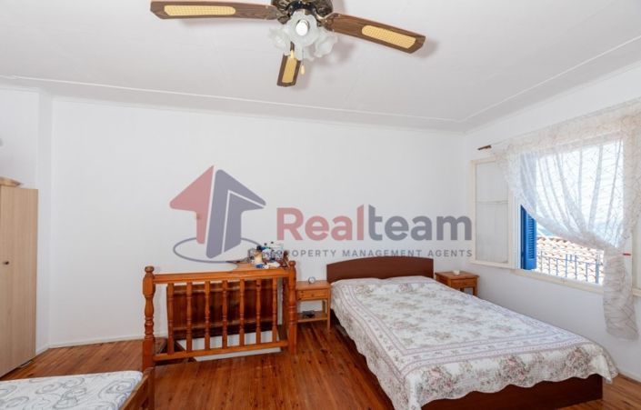 Image No.20-1 Bed Property for sale