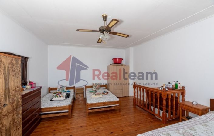 Image No.21-1 Bed Property for sale