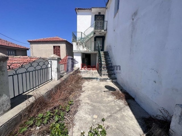 Image No.20-2 Bed Property for sale