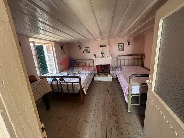 Image No.5-2 Bed Property for sale