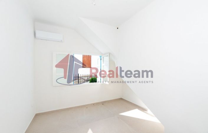 Image No.15-Propriété de 3 chambres à vendre à Chora