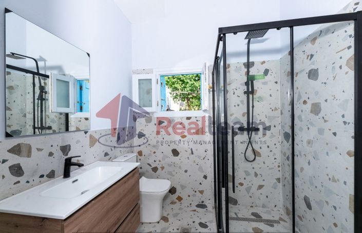 Image No.8-Propriété de 3 chambres à vendre à Chora