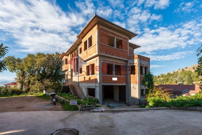 Image No.1-Propriété de 4 chambres à vendre à Volos