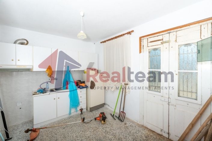 Image No.11-Propriété de 4 chambres à vendre à Artemida