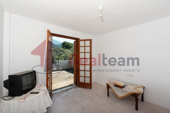 Image No.15-Propriété de 4 chambres à vendre à Artemida