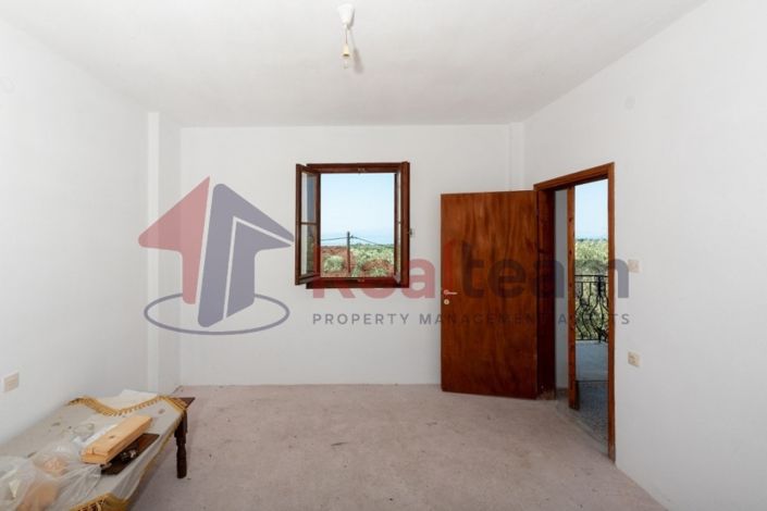 Image No.17-Propriété de 4 chambres à vendre à Artemida