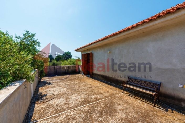 Image No.20-Propriété de 4 chambres à vendre à Artemida