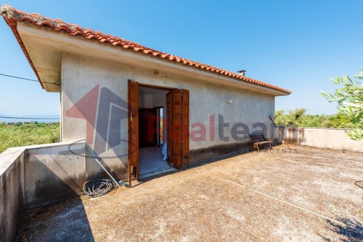 Image No.21-Propriété de 4 chambres à vendre à Artemida