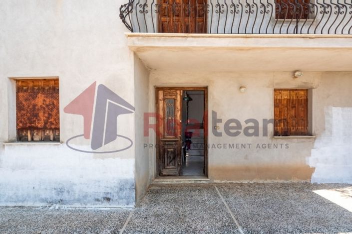 Image No.8-Propriété de 4 chambres à vendre à Artemida