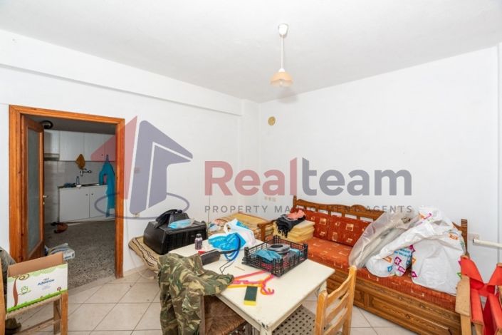 Image No.9-Propriété de 4 chambres à vendre à Artemida