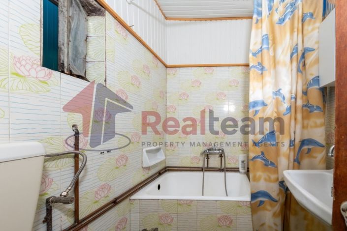 Image No.10-2 Bed Property for sale