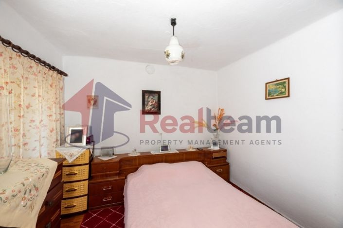 Image No.14-2 Bed Property for sale