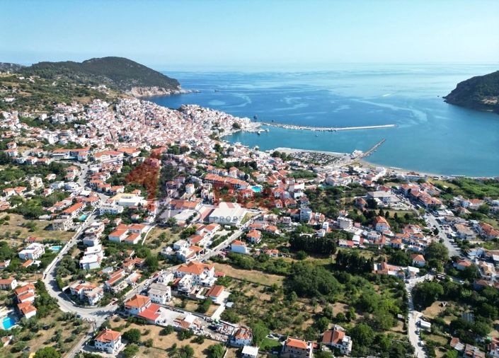 Image No.12-6 Bed Property for sale