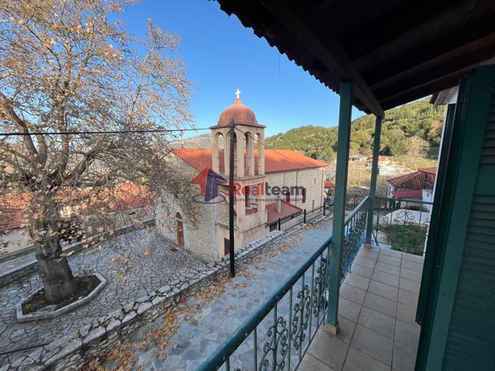 Image No.12-2 Bed Maisonette for sale