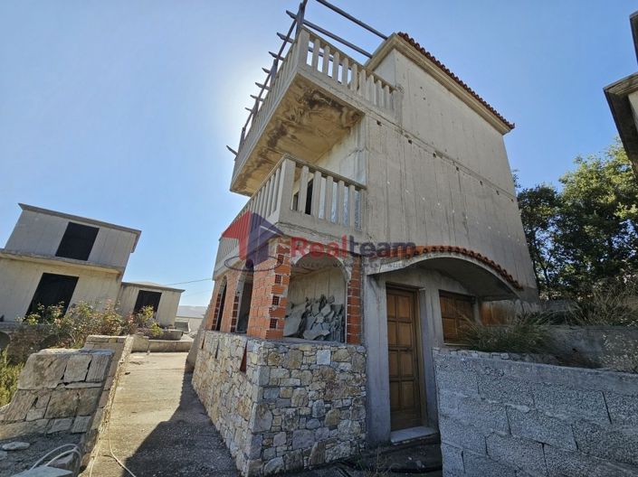 Image No.9-12 Bed Property for sale