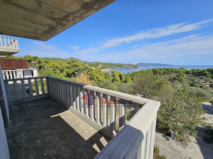 Image No.10-24 Bed Property for sale