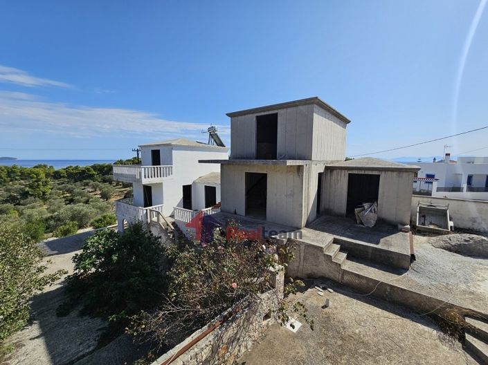 Image No.19-24 Bed Property for sale