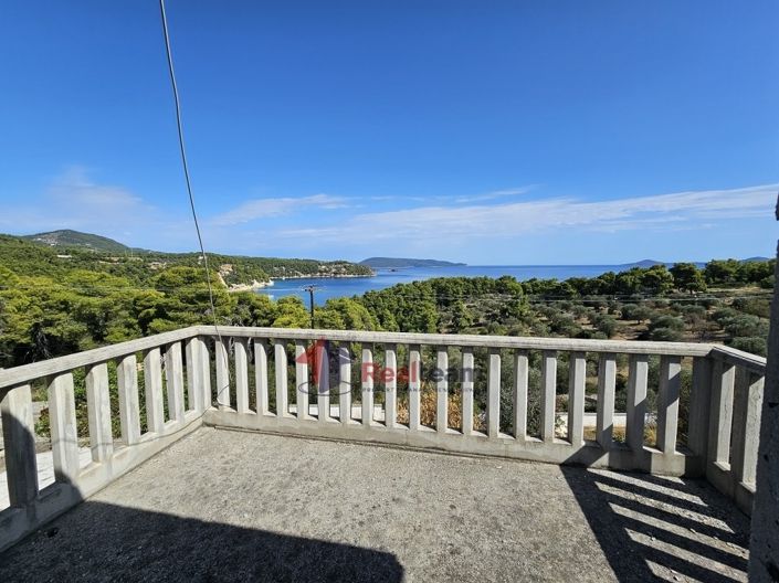 Image No.22-24 Bed Property for sale