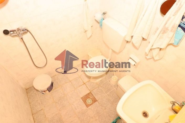 Image No.10-1 Bed Property for sale