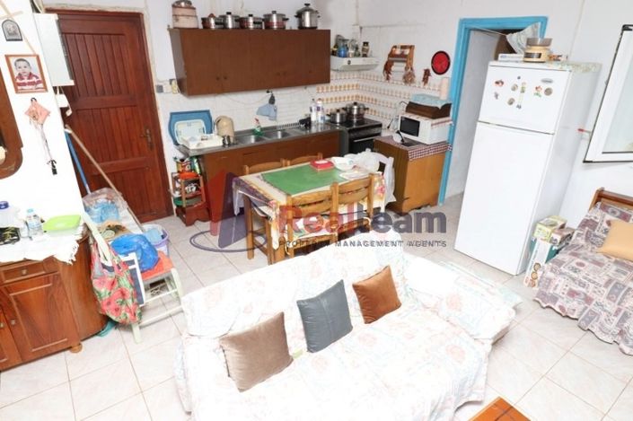 Image No.12-1 Bed Property for sale