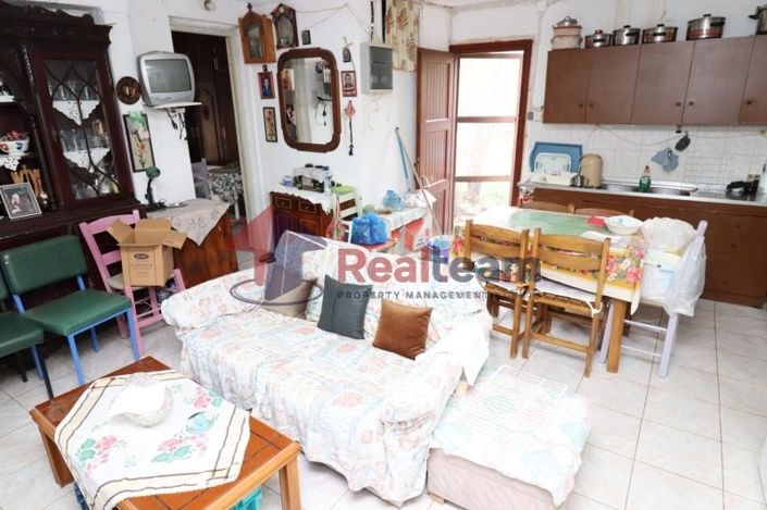 Image No.13-1 Bed Property for sale