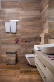 img75e256f8-fb1b-4b92-8c83-63cb1246cde3