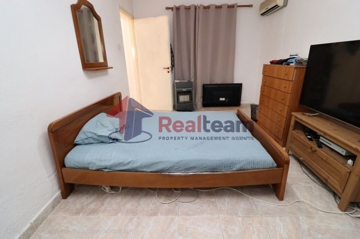 Image No.15-1 Bed Property for sale