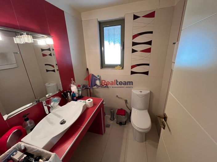 Image No.11-5 Bed Property for sale