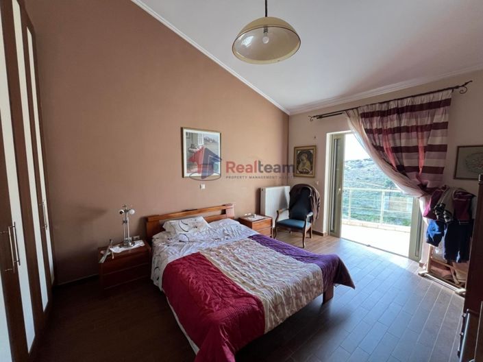 Image No.14-5 Bed Property for sale