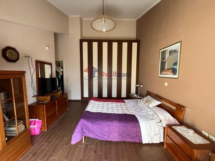 Image No.15-5 Bed Property for sale