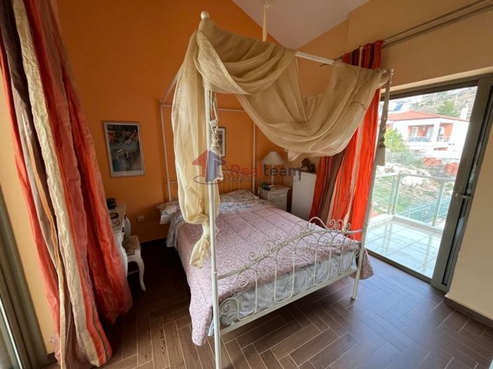 Image No.18-5 Bed Property for sale