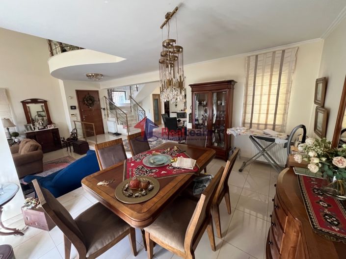 Image No.5-5 Bed Property for sale