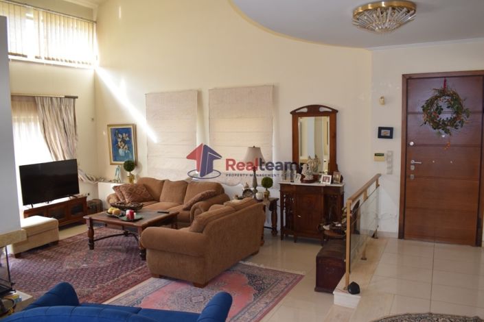 Image No.6-5 Bed Property for sale