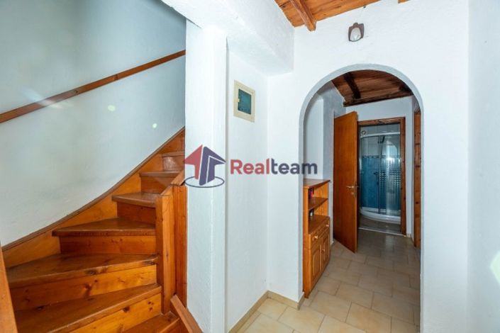 Image No.11-2 Bed Property for sale