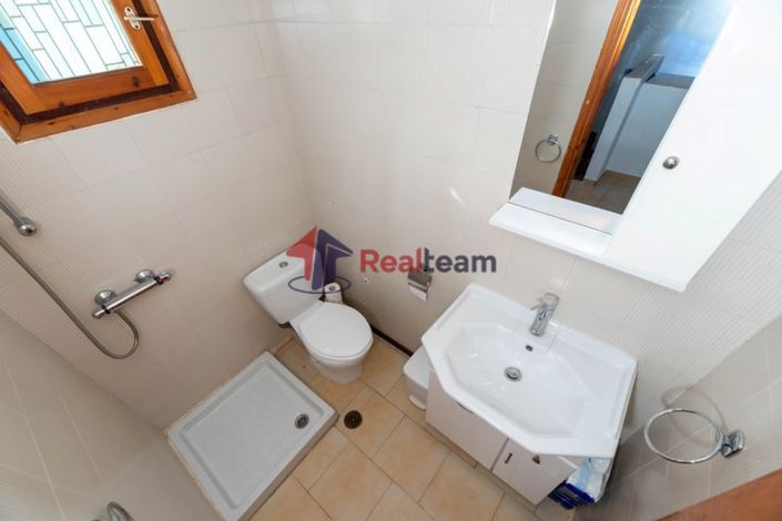 Image No.14-2 Bed Property for sale