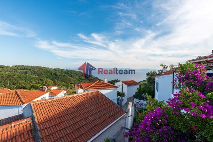 Image No.30-2 Bed Property for sale