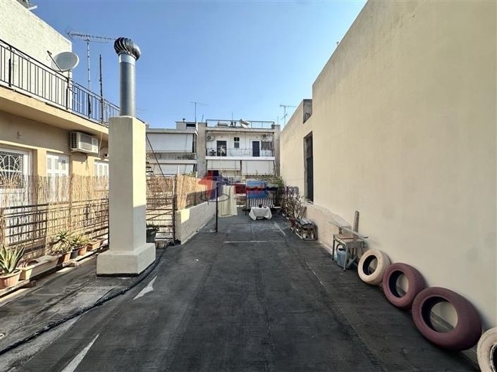 Image No.6-1 Bed Property for sale