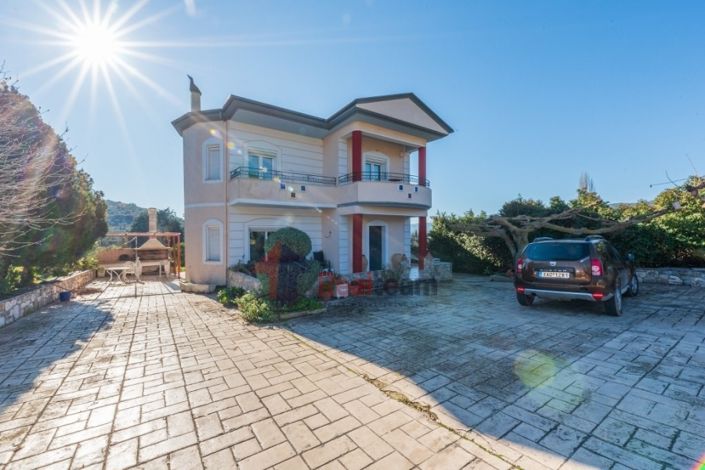 Image No.3-Propriété de 3 chambres à vendre à Pteleos