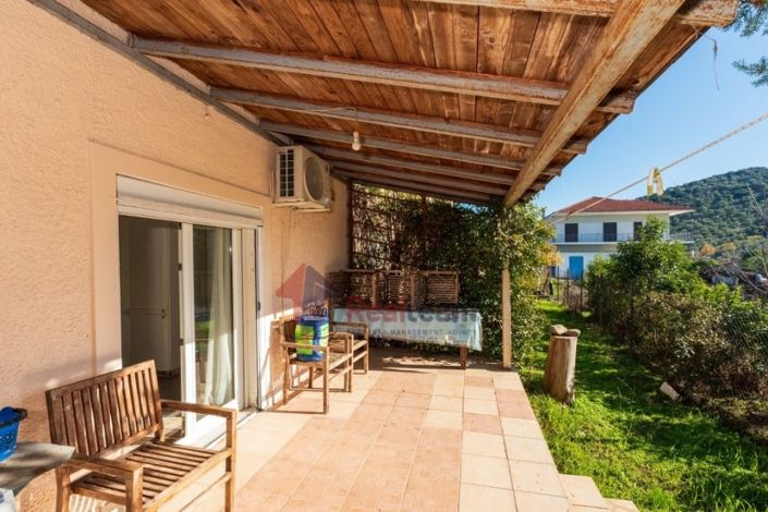 Image No.7-Propriété de 3 chambres à vendre à Pteleos