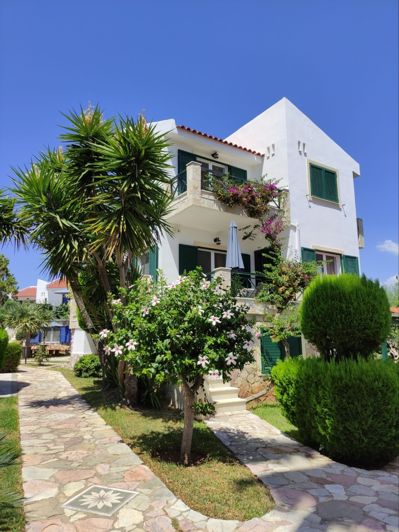 Image No.5-30 Bed Hotel for sale