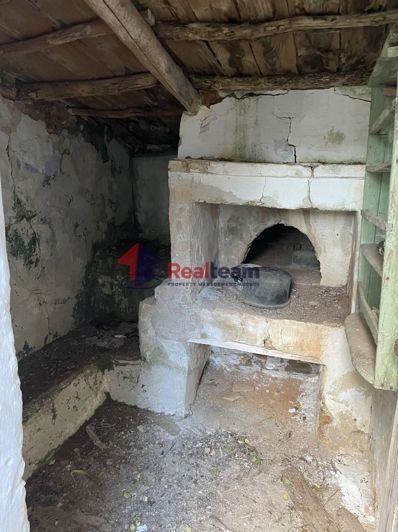 Image No.12-1 Bed Property for sale