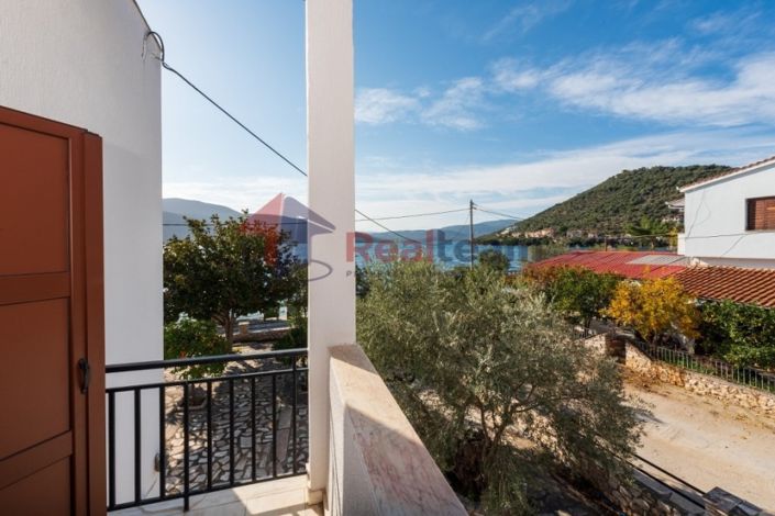 Image No.15-9 Bed Property for sale