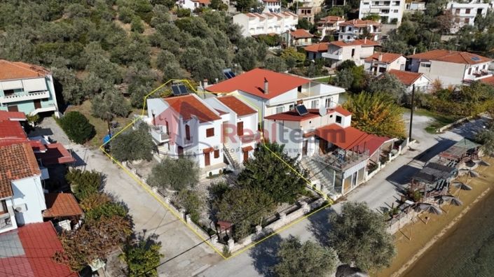 Image No.2-9 Bed Property for sale