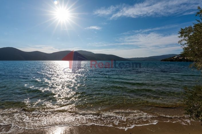 Image No.25-9 Bed Property for sale