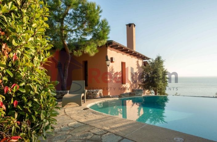 Image No.1-5 Bed Villa for sale