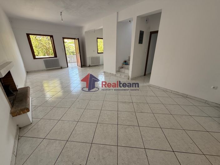 Image No.6-3 Bed Property for sale