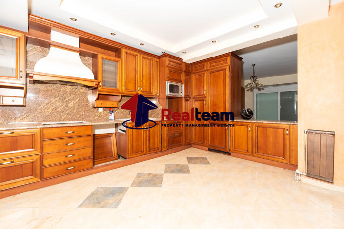 Image No.10-4 Bed Property for sale