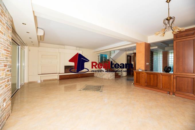 Image No.30-4 Bed Property for sale